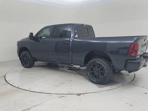 New 2026 RAM 2500 Laramie AWD/4WD image 10