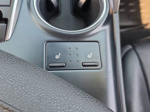 Used 2020 Toyota Camry XSE FWD image 23