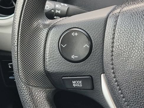 Used 2017 Toyota Corolla LE FWD image 23