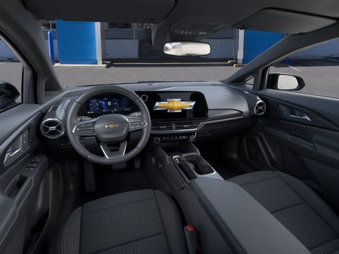 New 2026 Chevrolet Equinox EV LT image 40