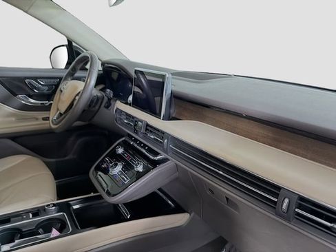 Used 2022 Lincoln Corsair Reserve w/ Elements Package image 27