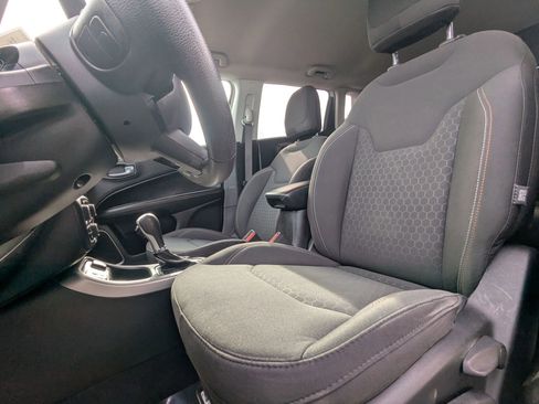 Used 2018 Jeep Compass Sport w/ Tech Group image 17