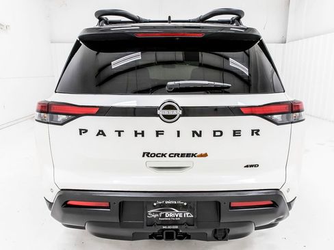 Used 2024 Nissan Pathfinder Rock Creek AWD/4WD image 6