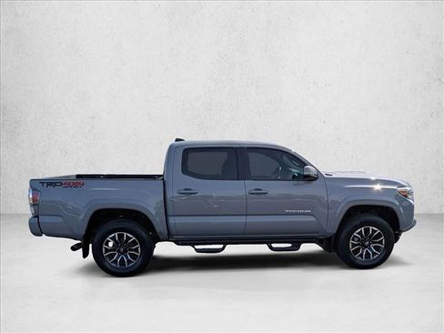 Used 2021 Toyota Tacoma TRD Sport w/ Technology Package AWD/4WD image 4