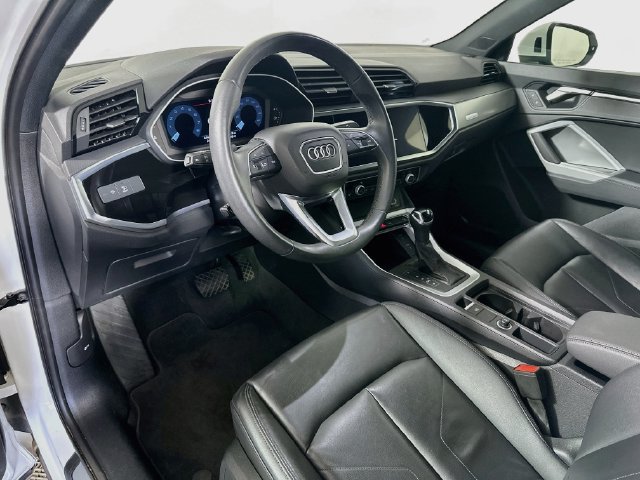Used 2025 Audi Q3 2.0T Premium AWD/4WD image 11