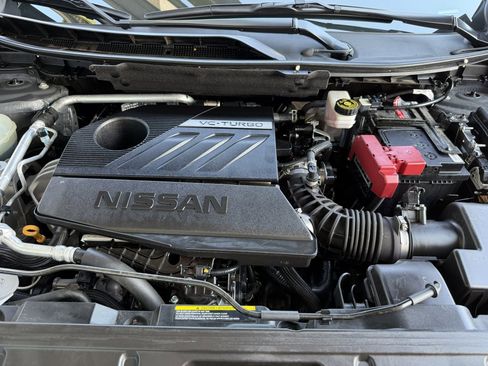 Used 2025 Nissan Rogue SV image 37