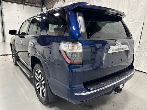 Used 2022 Toyota 4Runner Limited AWD/4WD image 5