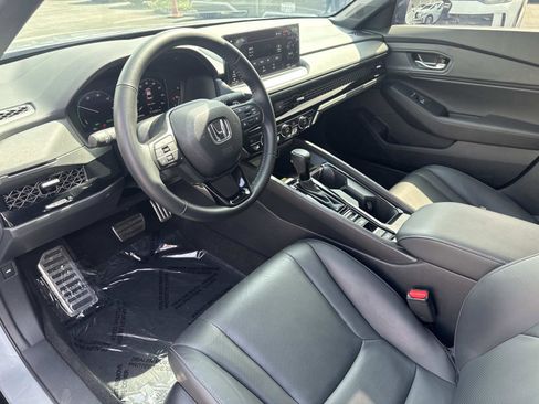 Used 2025 Honda Accord Sport image 12