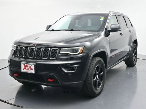 Used 2017 Jeep Grand Cherokee Trailhawk w/ Trailhawk Luxury Group AWD/4WD image 2