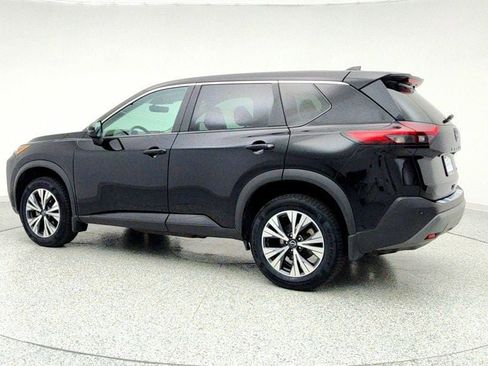 Used 2023 Nissan Rogue SV image 7