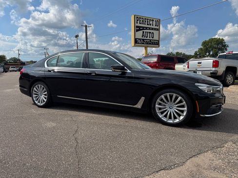 Used 2017 BMW 740i xDrive 740i xDrive Sedan image 3