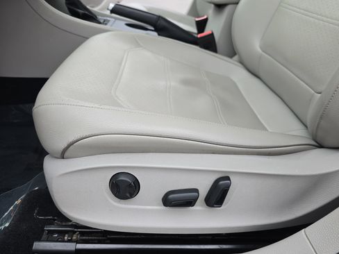 Used 2018 Volkswagen Passat 2.0T R-Line image 30