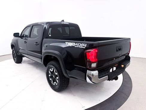 Used 2019 Toyota Tacoma TRD Off-Road AWD/4WD image 13