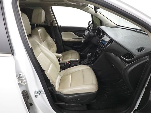 Used 2019 Buick Encore Essence w/ Experience Buick Package FWD image 31