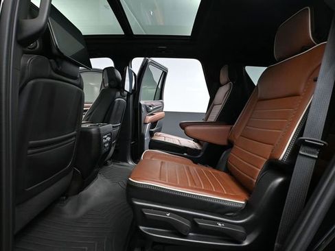 Used 2024 GMC Yukon Denali Ultimate AWD/4WD image 47