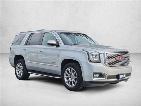 Used 2016 GMC Yukon Denali w/ Open Road Package AWD/4WD image 3
