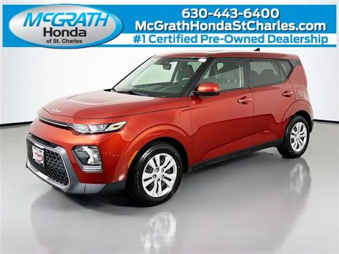 Used 2022 Kia Soul LX image 1