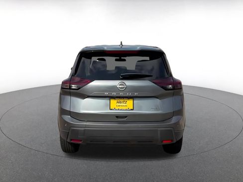 Used 2026 Nissan Rogue SV AWD/4WD image 12