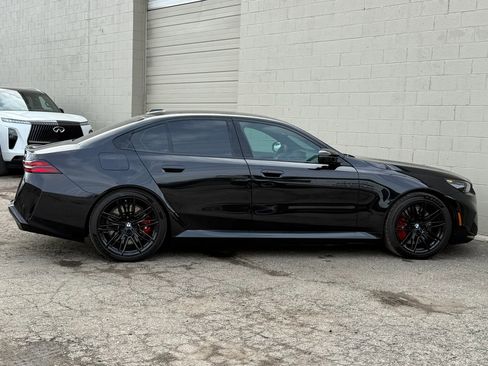 Used 2025 BMW M5 Sedan 4D w/ Executive Package image 26