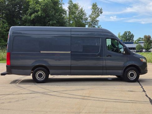 Used 2019 Mercedes-Benz Sprinter 170 image 6