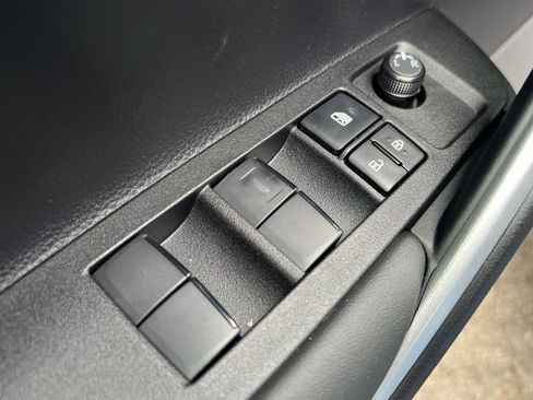 New 2026 Toyota Corolla Cross XLE image 38