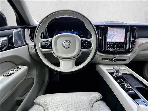 Used 2022 Volvo XC60 T8 Inscription w/ Advanced Package AWD/4WD image 7