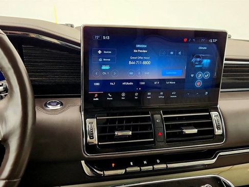 Used 2024 Lincoln Navigator Black Label image 17