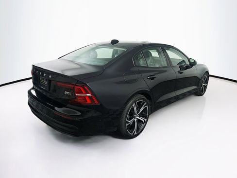 Used 2024 Volvo S60 B5 Core image 9