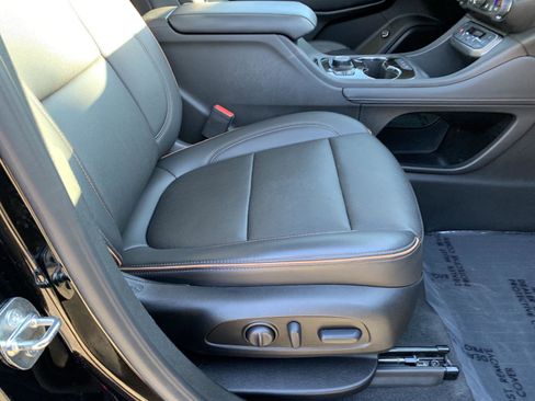 Used 2023 GMC Acadia AT4 w/ Technology Package image 40