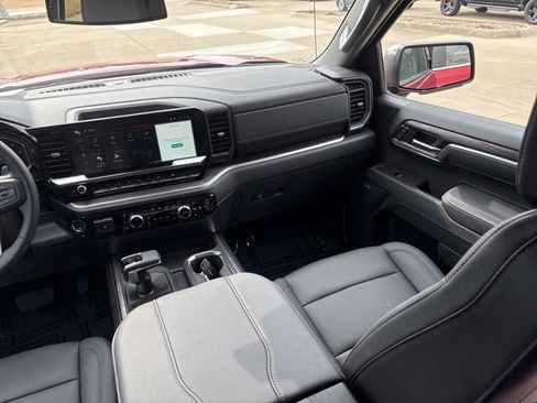 Used 2026 GMC Sierra 1500 SLT w/ SLT Premium Package image 25