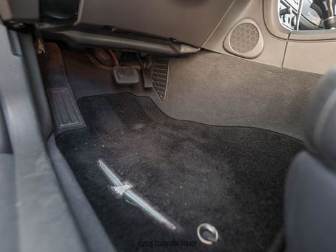 Used 2002 Ford Thunderbird Deluxe image 34