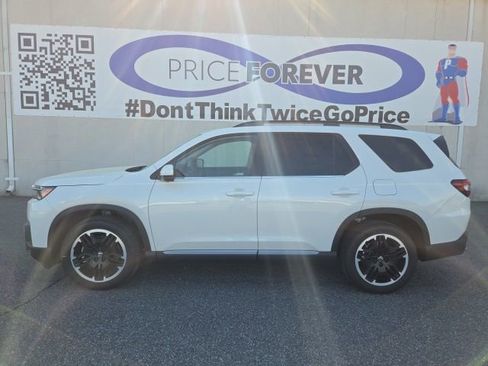New 2026 Honda Pilot image 2
