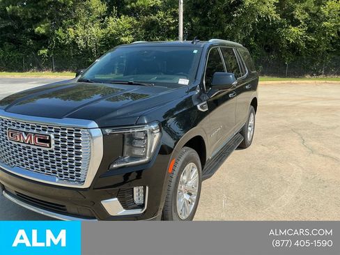 Used 2024 GMC Yukon Denali w/ Advanced Technology Package AWD/4WD image 1