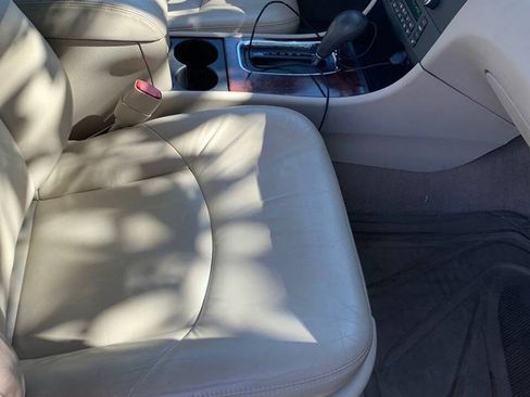 Used 2009 Buick LaCrosse CXL FWD image 13
