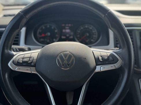 Used 2021 Volkswagen Atlas SE image 12