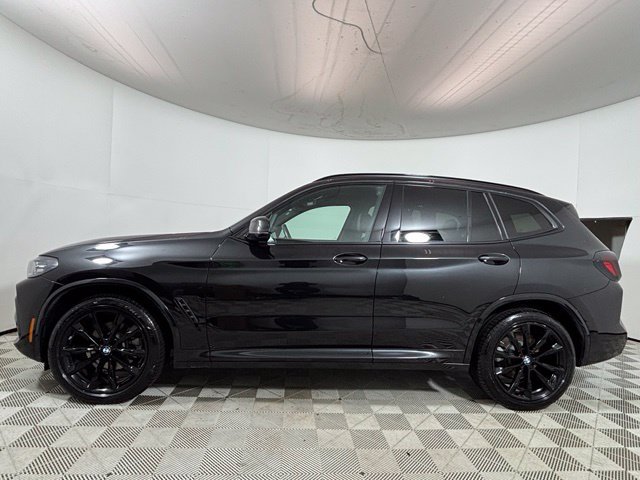 Used 2023 BMW X3 xDrive30i w/ M Sport Package AWD/4WD image 4