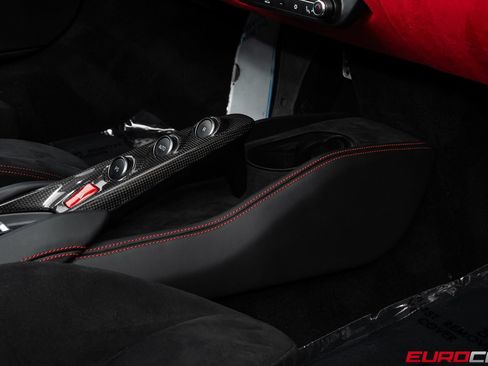 Used 2023 Ferrari F8 Tributo RWD image 36