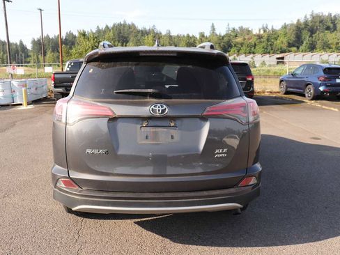 Used 2018 Toyota RAV4 XLE AWD/4WD image 6