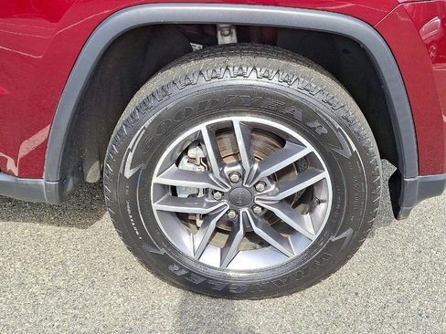 Used 2020 Jeep Grand Cherokee Limited w/ Luxury Group II image 27