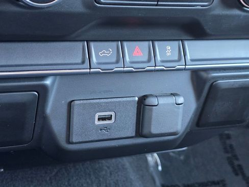 Used 2019 Chevrolet Silverado 1500 Custom w/ Custom Convenience Package image 35