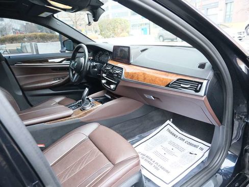 Used 2019 BMW 540i xDrive w/ M Sport Package image 34