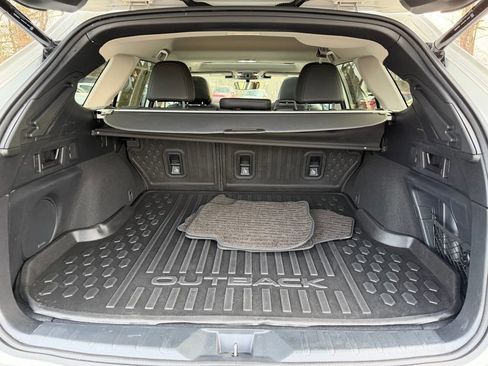 Used 2023 Subaru Outback Limited image 33