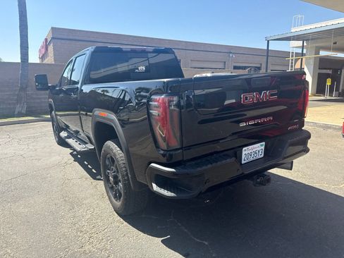 Used 2024 GMC Sierra 2500 AT4 w/ Max Trailering Package AWD/4WD image 18