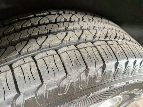 Used 2016 Jeep Grand Cherokee Laredo w/ Quick Order Package 23E image 13