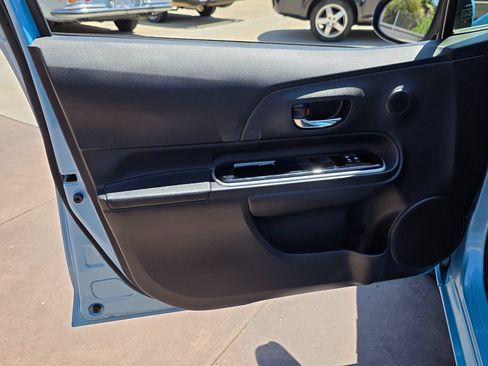 Used 2015 Toyota Prius C Three FWD image 27