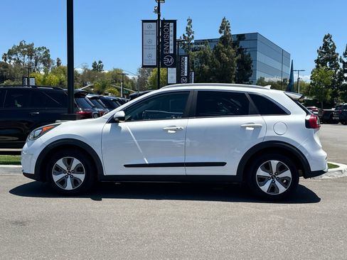 Used 2019 Kia Niro LX FWD image 6