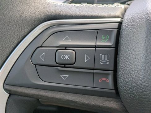 New 2025 Jeep Grand Cherokee L Limited w/ Black Appearance Package image 21