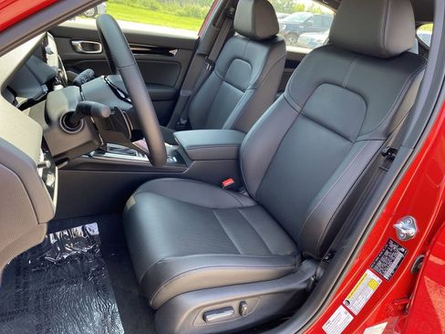 New 2025 Honda Civic Sport Touring image 4