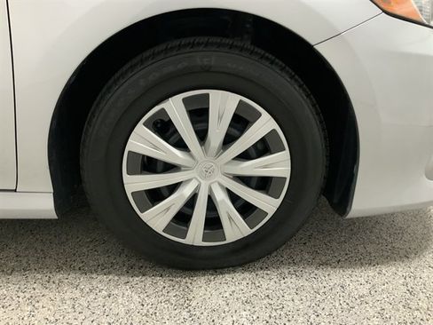 Used 2022 Toyota Camry LE w/ Cold Weather Package FWD image 11