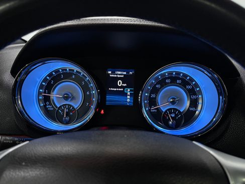 Used 2012 Chrysler 300 Limited RWD image 20